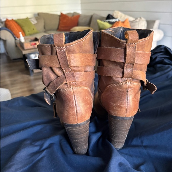 Steve Madden Yale Boots Size 8.5 - Picture 2 of 4